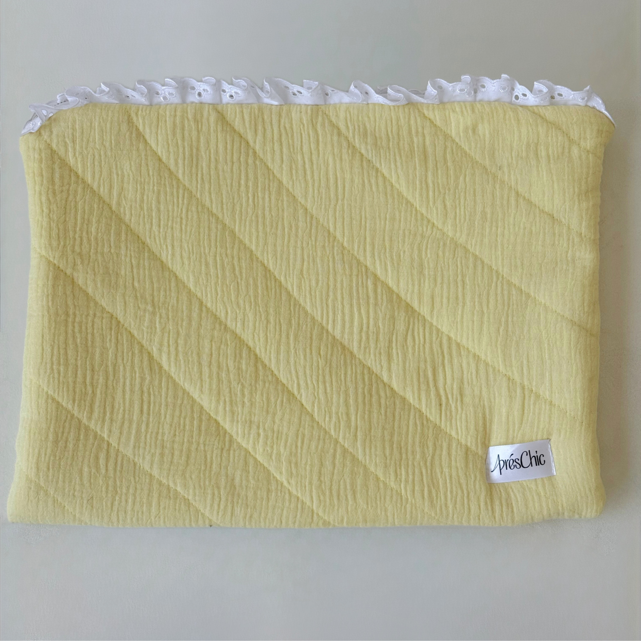 obal na notebook "butter yellow"