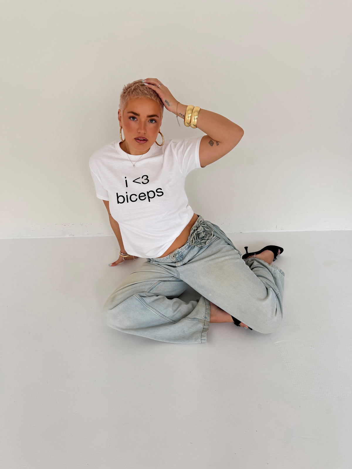 "i <3 biceps" white tee